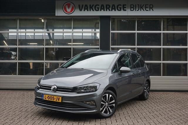 Grijs Gebruikt 2020 VW Golf Sportsvan Highline MPV | € 18.950 (Eerlijke prijs) - Afbeelding 1/4