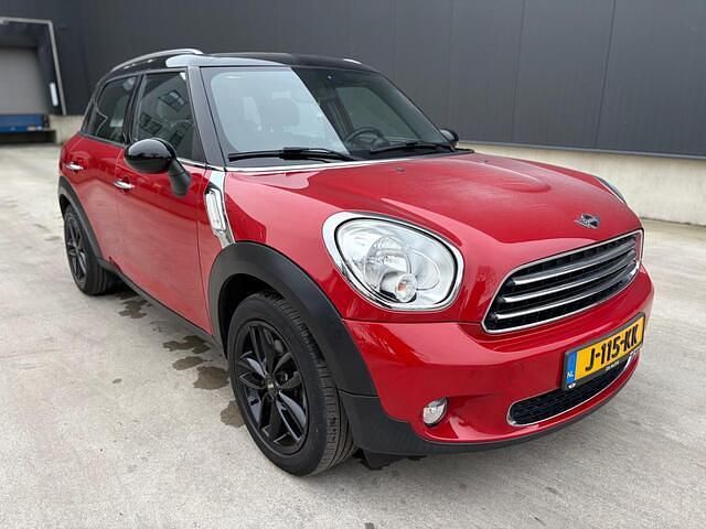 Rood Occasion 2014 Mini Cooper Countryman SUV | € 9.750 (Goede deal) - Afbeelding 1/4