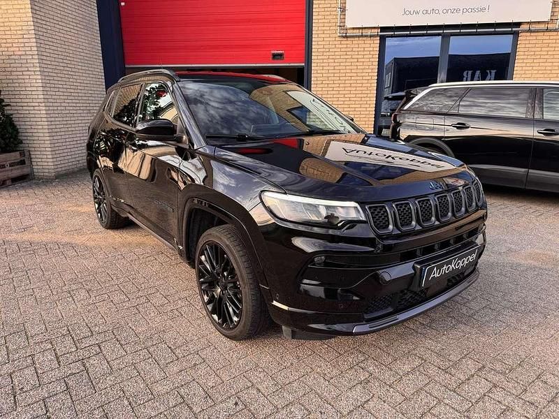 Zwart Gebruikt 2022 Jeep Compass SUV | € 22.500 (Goede deal) - Afbeelding 1/4