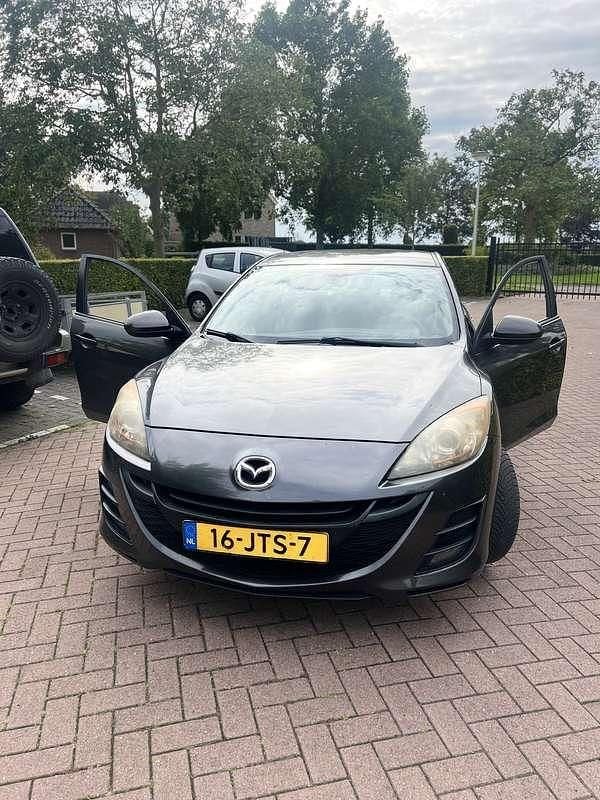 Grijs Gebruikt 2009 Mazda 3 Sedan | € 2.500 - Afbeelding 1/4