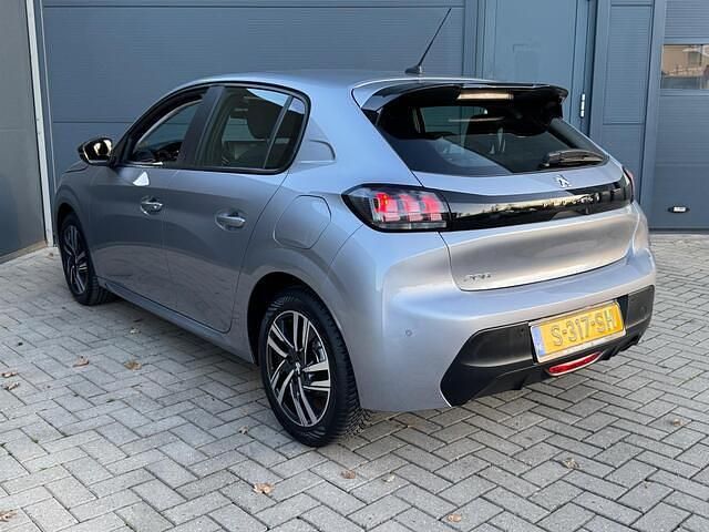 Occasion Peugeot 208 Active 101 PK (74 kW) 2023 Grijs Hatchback