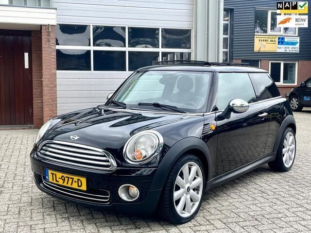 Zwart Gebruikt 2009 Mini Cooper Hatchback | € 4.999 (Super prijs) - Afbeelding 1/4