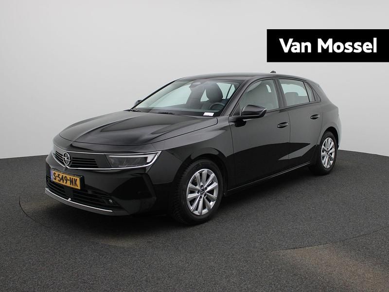 Zwart Occasion 2023 Opel Astra Hatchback | € 18.900 (Eerlijke prijs) - Afbeelding 1/4