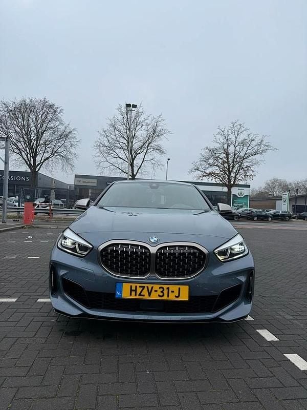 Occasion 2020 BMW M135 Hatchback | € 28.500 (Goede deal) - Afbeelding 1/4