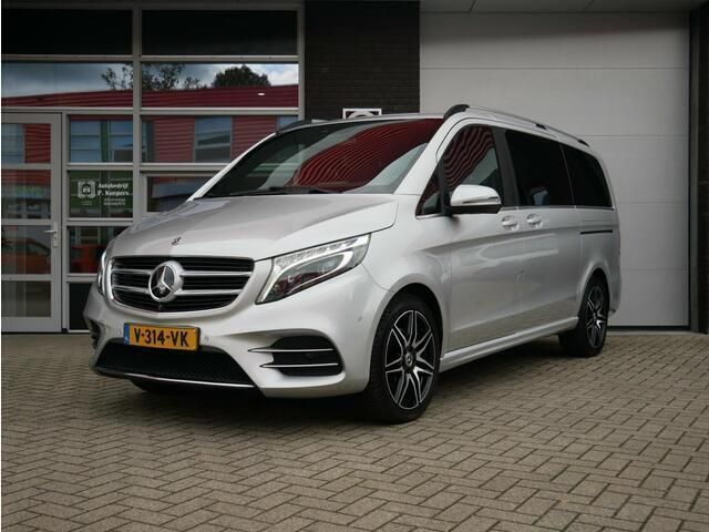 Grijs Gebruikt 2019 Mercedes V250 AMG MPV | € 48.450 (Eerlijke prijs) - Afbeelding 1/4