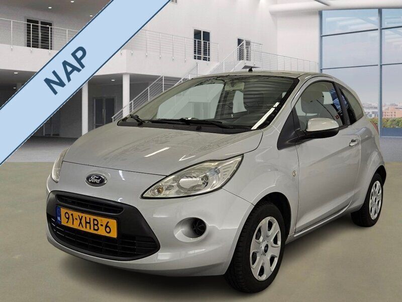 Grijs Gebruikt 2012 Ford Ka Hatchback | € 3.950 (Eerlijke prijs) - Afbeelding 1/4