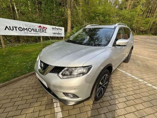 Grijs Gebruikt 2017 Nissan X-Trail N-Connecta SUV | € 15.990 (Iets duurder) - Afbeelding 1/4