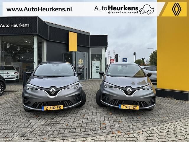 Grijs Gebruikt 2023 Renault Zoe Evolution Hatchback | € 19.945 (Eerlijke prijs) - Afbeelding 1/3