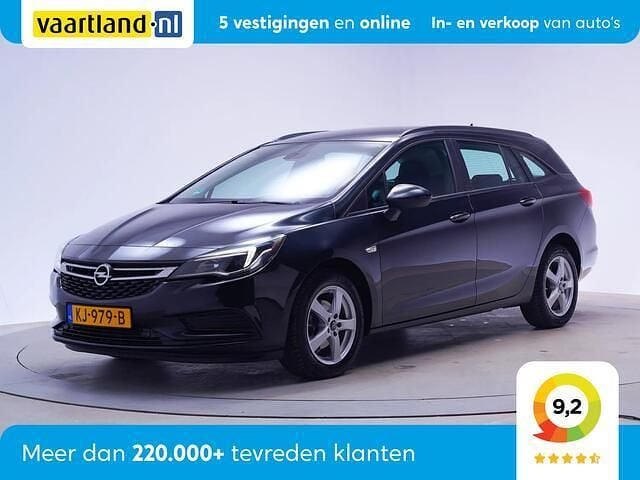 Zwart, metallic lak Gebruikt 2016 Opel Astra Edition Stationwagen | € 6.245 (Eerlijke prijs) - Afbeelding 1/3