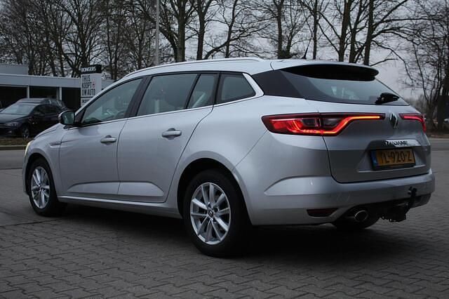Occasion Renault Mégane GrandTour LIMITED 132 PK (97 kW) 2017 Grijs Stationwagen