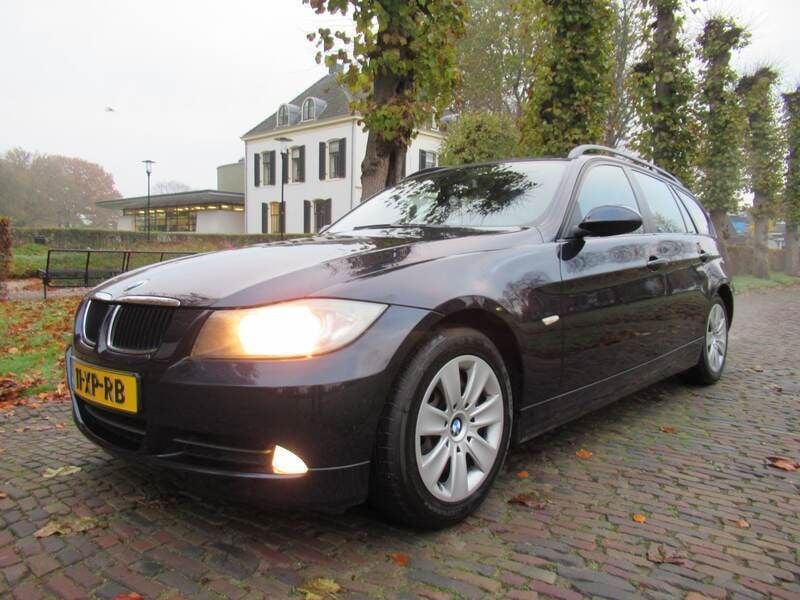 Blauw Gebruikt 2007 BMW 320 Stationwagen | € 2.950 (Super prijs) - Afbeelding 1/4