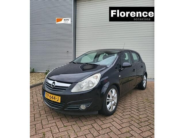 Zwart Occasion 2009 Opel Corsa Selection Hatchback | € 1.994 (Eerlijke prijs) - Afbeelding 1/4
