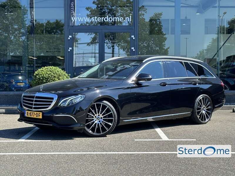 Zwart Gebruikt 2020 Mercedes E200 Premium Stationwagen | € 41.950 - Afbeelding 1/4