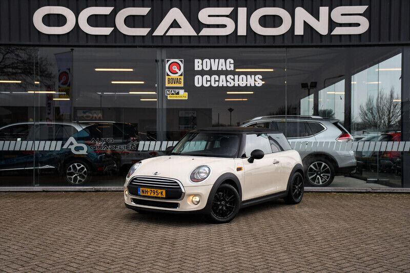 Wit Gebruikt 2017 Mini Cooper Business Hatchback | € 14.950 - Afbeelding 1/4
