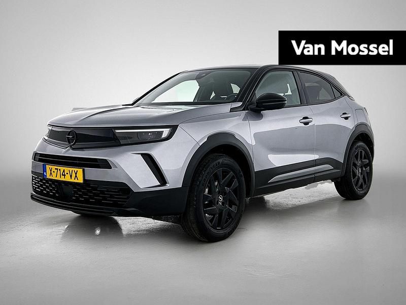 Grijs Gebruikt 2024 Opel Mokka SUV | € 24.940 (Eerlijke prijs) - Afbeelding 1/4