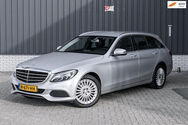 Grijs Gebruikt 2015 Mercedes C180 Edition 1 Stationwagen | € 17.950 (Eerlijke prijs) - Afbeelding 1/4