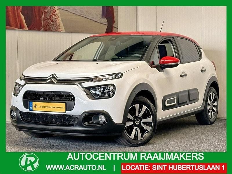 Wit (metallic) Gebruikt 2023 Citroën C3 Shine Hatchback | € 13.340 (Goede deal) - Afbeelding 1/4