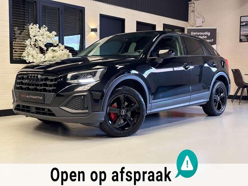 Zwart Gebruikt 2021 Audi Q2 Premium SUV | € 24.850 (Eerlijke prijs) - Afbeelding 1/4