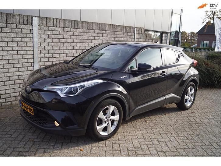 Zwart (metallic) Gebruikt 2018 Toyota C-HR+ SUV | € 14.950 - Afbeelding 1/4