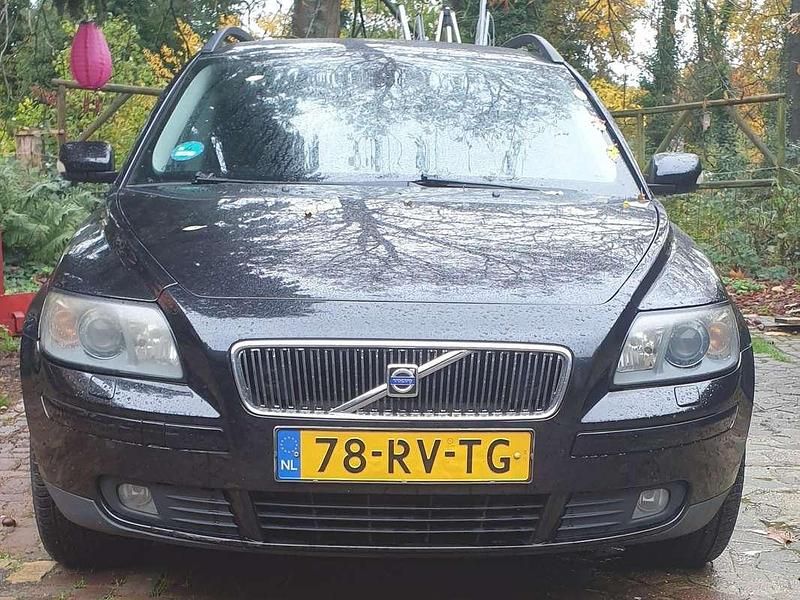 Zwart Gebruikt 2005 Volvo V50 Summum Stationwagen | € 3.200 (Iets duurder) - Afbeelding 1/4