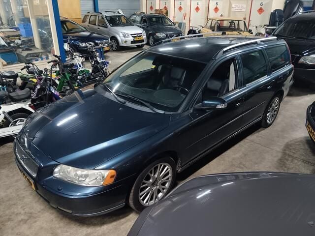 Blauw, metallic lak Gebruikt 2007 Volvo V70 Stationwagen | € 5.450 (Duur) - Afbeelding 1/4