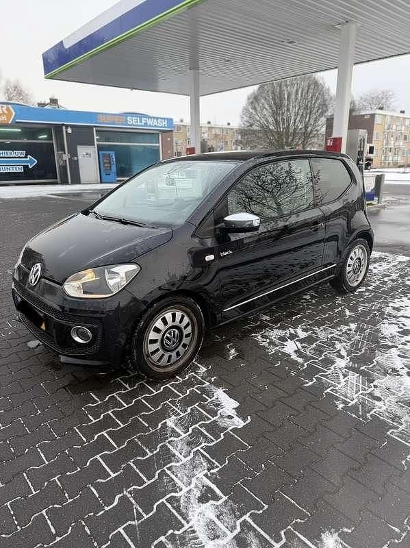 Occasion 2013 VW up! Black Edition Hatchback | € 5.750 (Goede deal) - Afbeelding 1/4