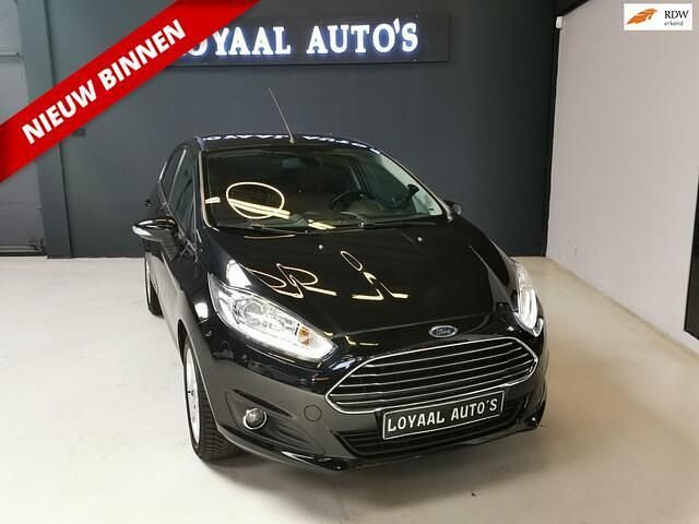 Zwart Gebruikt 2015 Ford Fiesta Titanium Hatchback | € 5.999 (Eerlijke prijs) - Afbeelding 1/4