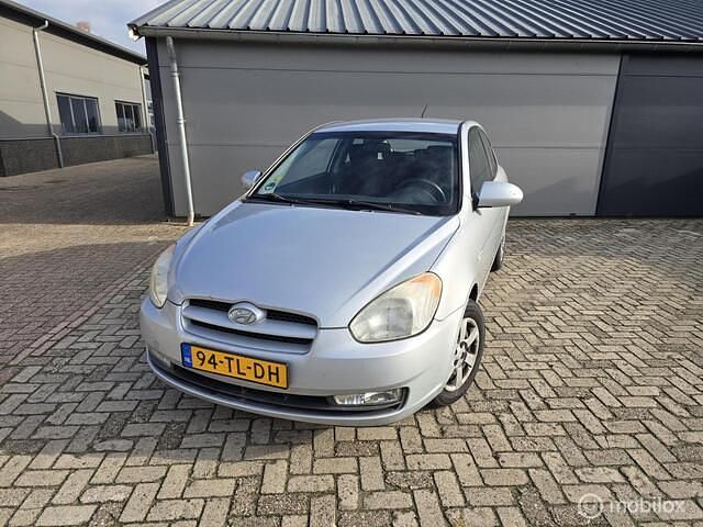 Occasion Hyundai Accent Dynamiq 97 PK (71 kW) 2006 Grijs Hatchback