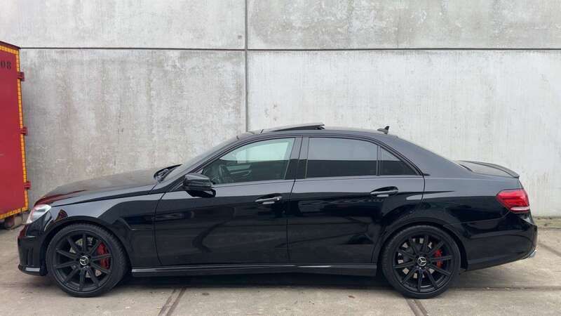 Zwart Gebruikt 2012 Mercedes E63 AMG AMG Sedan | € 34.500 - Afbeelding 1/4
