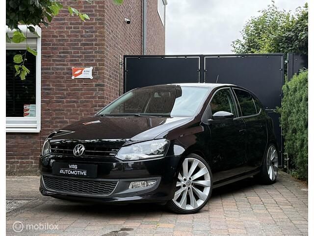 Zwart Gebruikt 2012 VW Polo Highline Hatchback | € 7.250 (Eerlijke prijs) - Afbeelding 1/4