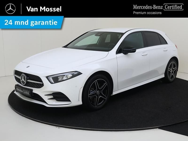 Wit Gebruikt 2022 Mercedes A250 AMG line Hatchback | € 34.945 (Iets duurder) - Afbeelding 1/4