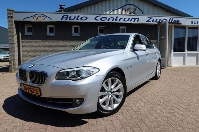 Grijs Gebruikt 2011 BMW 528 Executive Sedan | € 11.950 (Goede deal) - Afbeelding 1/4
