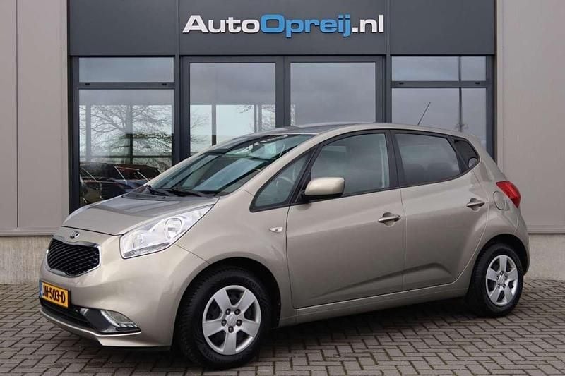 Grijs Occasion 2016 Kia Venga Hatchback | € 12.895 (Eerlijke prijs) - Afbeelding 1/4