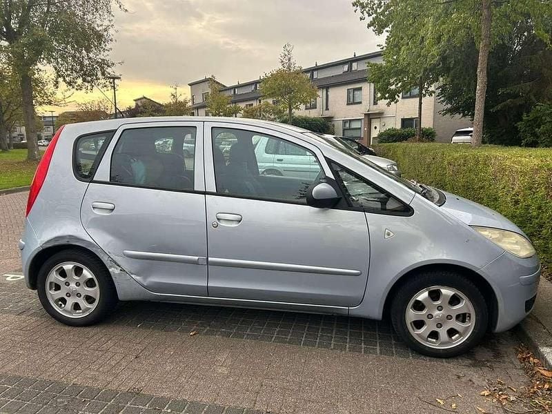 Blauw Gebruikt 2004 Mitsubishi Colt Stationwagen | € 1.850 (Goede deal) - Afbeelding 1/4