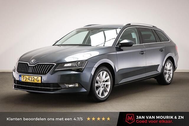 Grijs Gebruikt 2017 Skoda Superb Business Line Stationwagen | € 15.950 (Eerlijke prijs) - Afbeelding 1/4