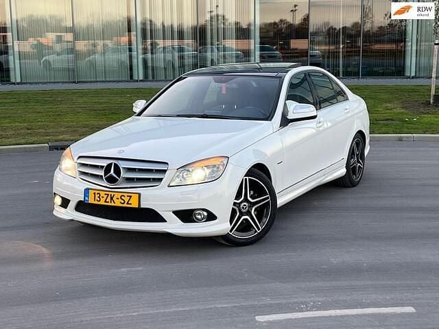 Wit Gebruikt 2007 Mercedes C220 AMG Sedan | € 8.895 (Eerlijke prijs) - Afbeelding 1/4