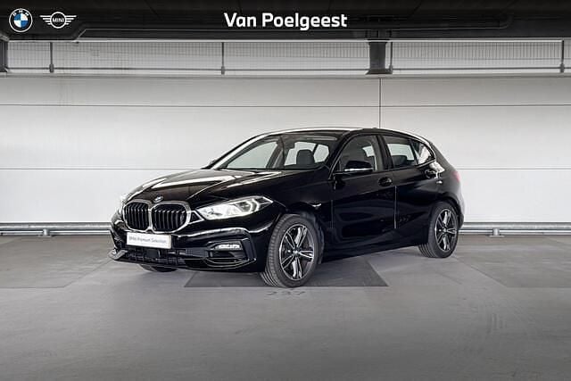 Zwart Gebruikt 2020 BMW 118 Executive Hatchback | € 23.900 (Goede deal) - Afbeelding 1/4