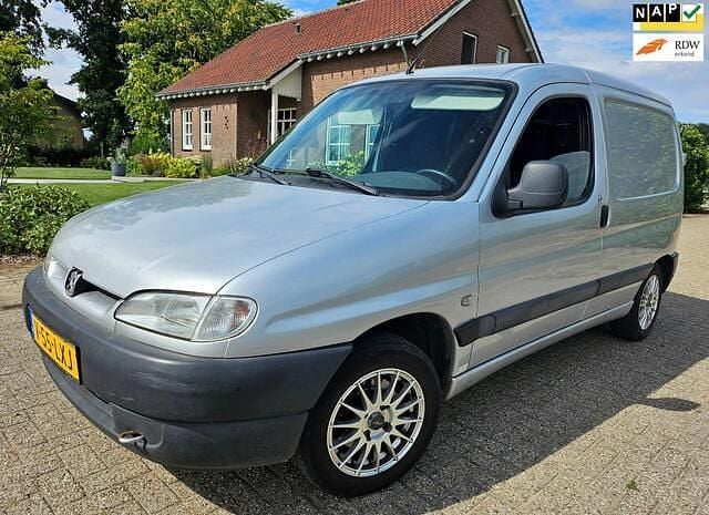 Grijs Gebruikt 2002 Peugeot Partner Van | € 2.995 (Eerlijke prijs) - Afbeelding 1/4