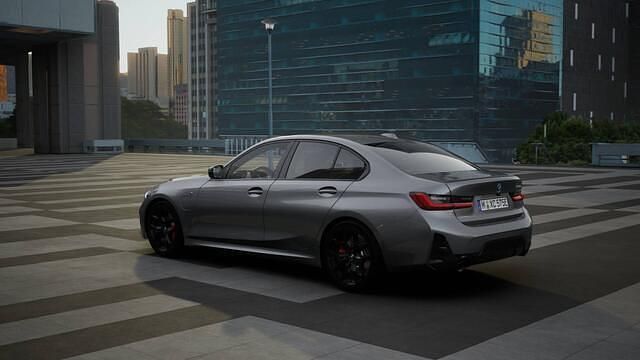 Nieuw BMW 330 Comfort Edition 184 PK (135 kW) 2025 Grijs Sedan