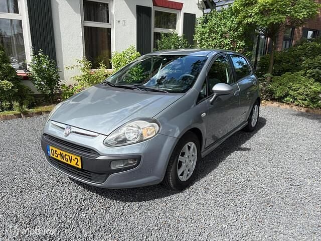 Grijs Gebruikt 2010 Fiat Punto Evo Dynamic Hatchback | € 2.450 (Eerlijke prijs) - Afbeelding 1/4
