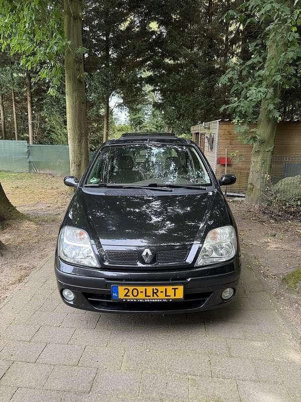Zwart Gebruikt 2003 Renault Scénic Expression MPV | € 1.500 - Afbeelding 1/4