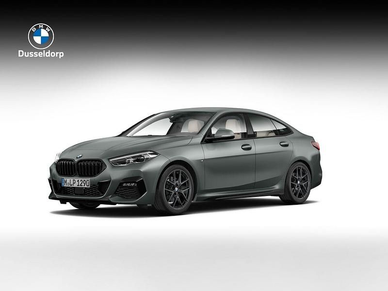 Grijs Gebruikt 2023 BMW 218 M Sport Coupé | € 32.995 (Iets duurder) - Afbeelding 1/2