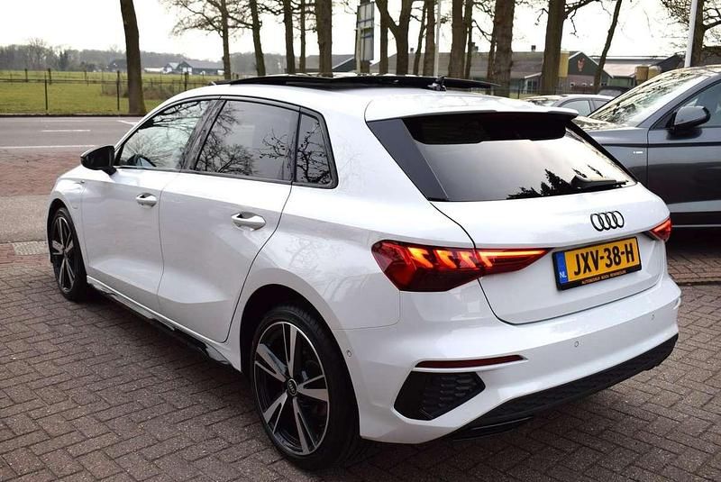 Occasion Audi A3 Sportback e-tron S-Line 204 PK (150 kW) 2021 Wit (metallic) Hatchback