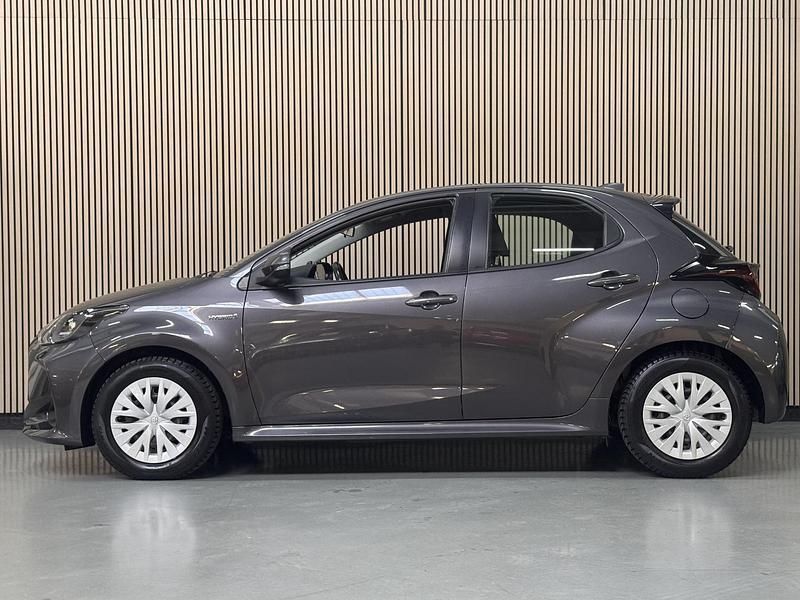 Occasion Toyota Yaris Hybrid Active 2021 Grijs Hatchback