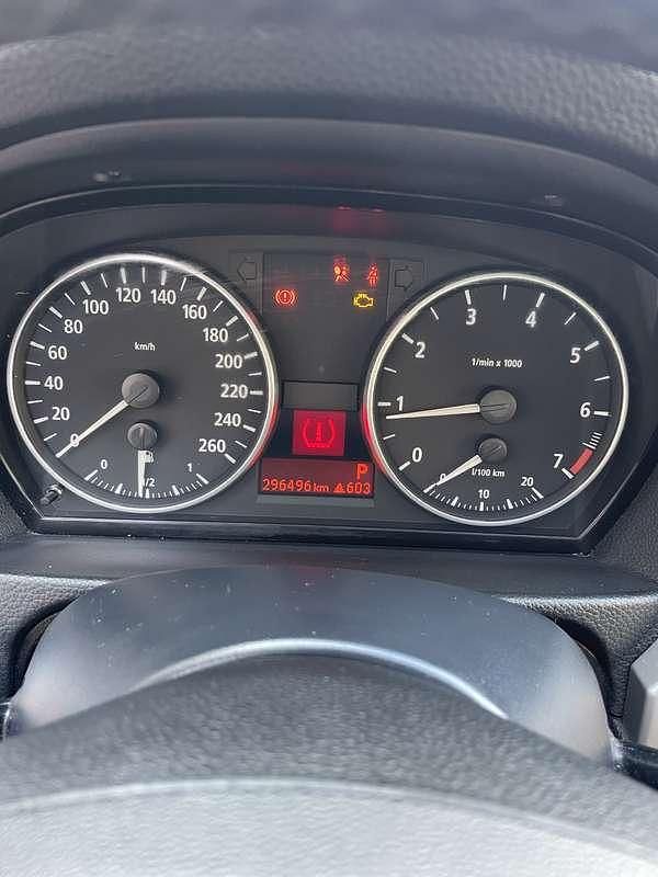 Blauw Gebruikt 2005 BMW 320 Sedan | € 2.900 (Eerlijke prijs) - Afbeelding 1/4
