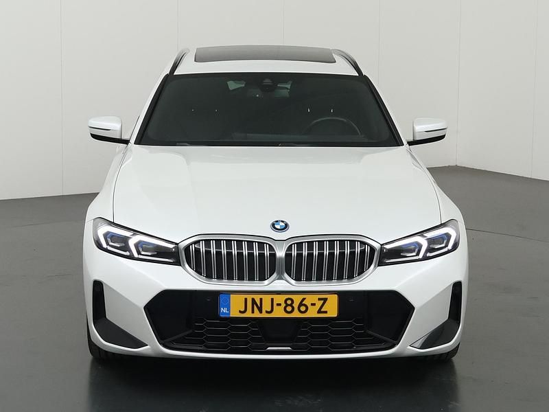 Occasion BMW 330 Comfort Edition 293 PK (215 kW) 2023 Wit Stationwagen