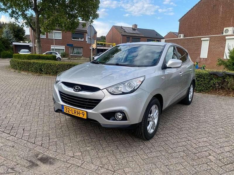 Grijs Gebruikt 2010 Hyundai ix35 Dynamiq SUV | € 6.995 (Goede deal) - Afbeelding 1/4