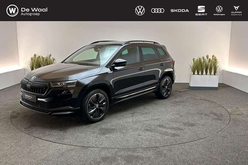 Zwart Gebruikt 2023 Skoda Karoq Business Line SUV | € 36.900 (Duur) - Afbeelding 1/3