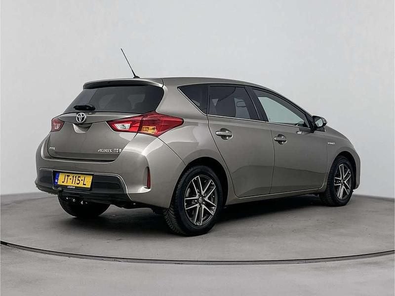 Occasion Toyota Auris Hybrid Limited 136 PK (100 kW) 2015 Grijs (metallic) Hatchback
