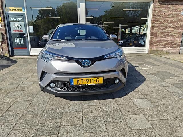 Occasion Toyota C-HR 98 PK (72 kW) 2016 Grijs, metallic lak SUV